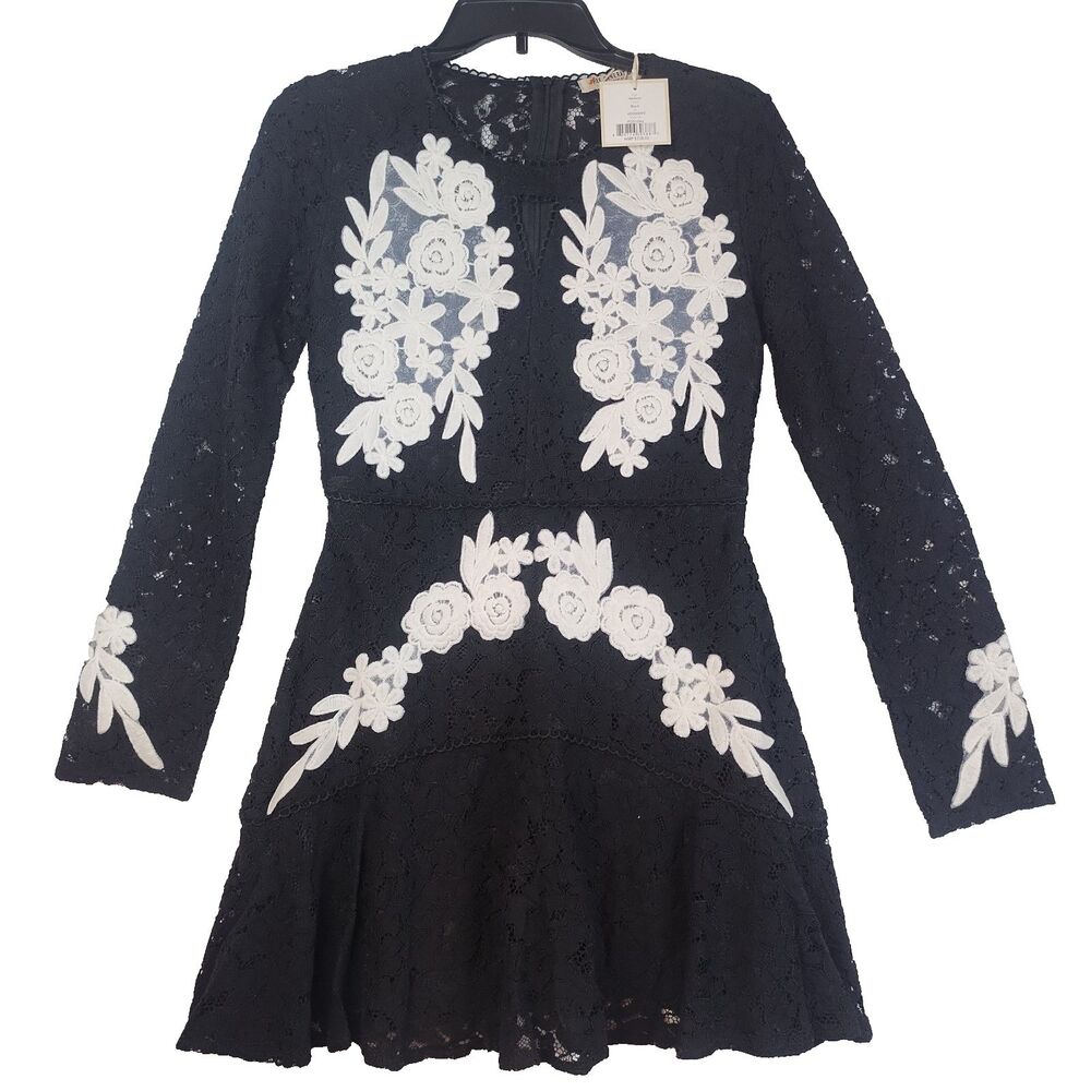 NWT Free Generation Dress Size Medium Lace Beautiful Elegant Retail $228.00